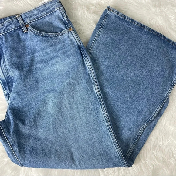 Wrangler Wanderer High Rise Flare Jeans Size 35 NWT - Picture 3 of 8